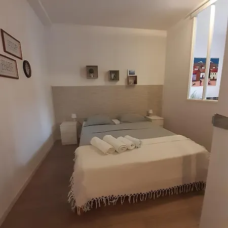 F2 Cozy Near Center And Train Station Appartamento *